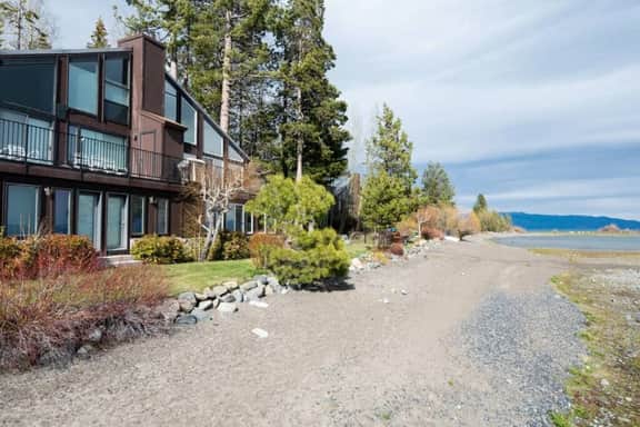 Walk to Private Beach North Shore Condo! - Image 2